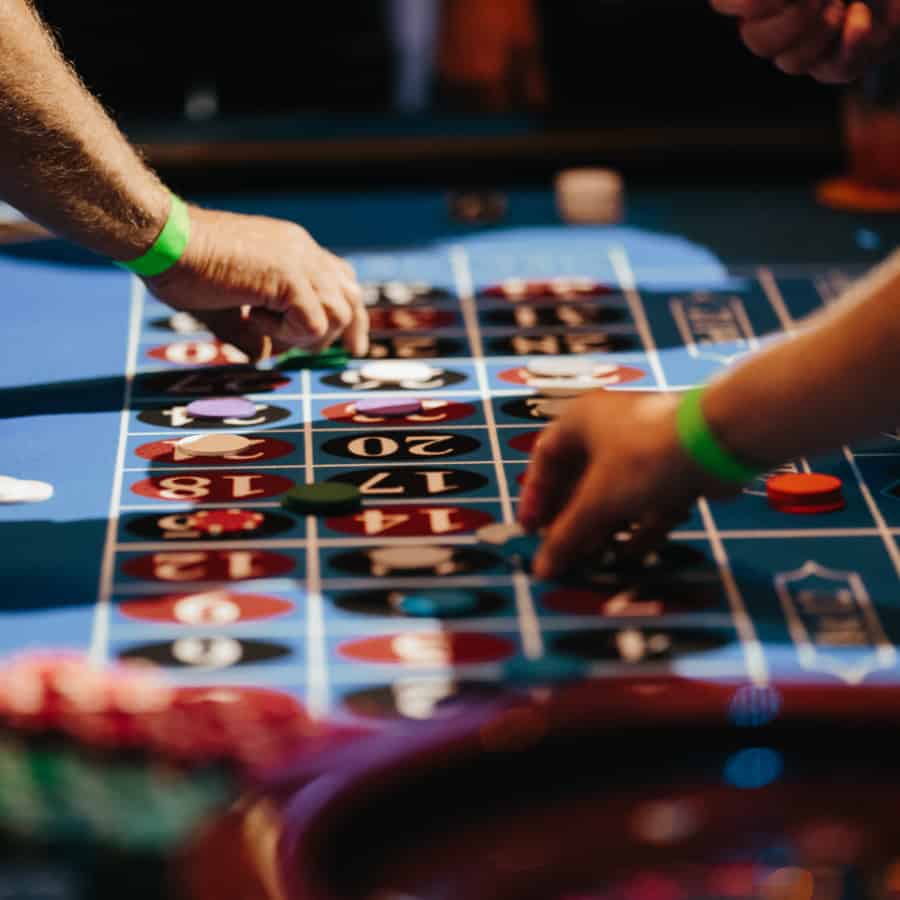 YWKK প্রোটেকশনের ডায়াগ্রাম — এনক্রিপশন লেয়ার, সার্টিফিকেশন ব্যাজ, ও অডিট চেকপয়েন্ট — স্বচ্ছ নজরদারির জন্য